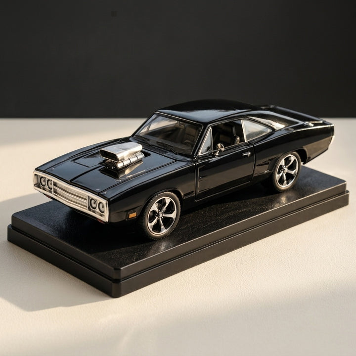1970 Dodge Charger R/T 1:24 Die-Cast Muscle Model Car